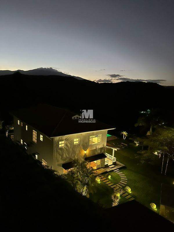 Casa de 5 quartos, 520m² no bairro Vasca, em Nova Trento | Eu Corretor
