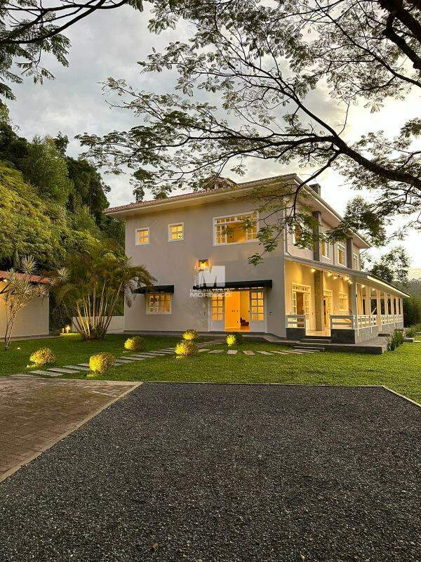 Casa de 5 quartos, 520m² no bairro Vasca, em Nova Trento | Eu Corretor