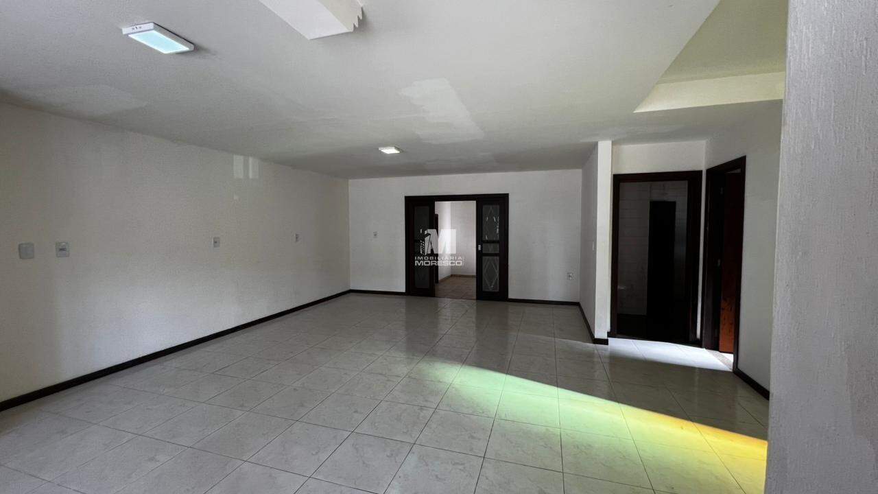 Casa de 5 quartos, 400m² no bairro Dom Joaquim, em Brusque | Eu Corretor