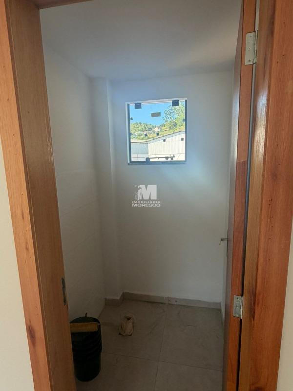 Casa à venda no bairro Limeira Baixa: