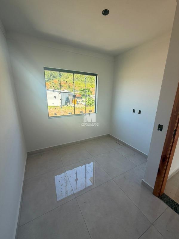 Casa à venda no bairro Limeira Baixa: