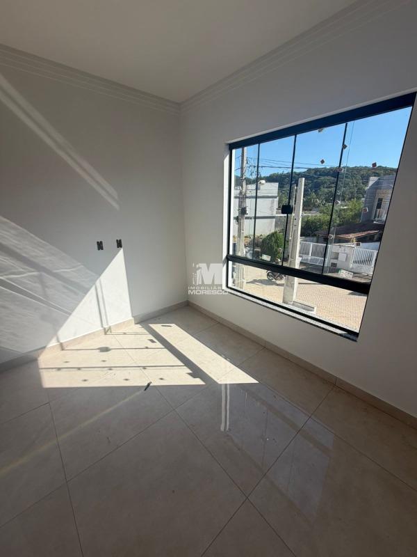 Casa à venda no bairro Limeira Baixa: