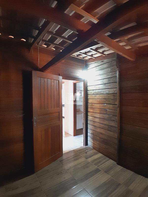 Casa à venda no bairro Santa Luzia: