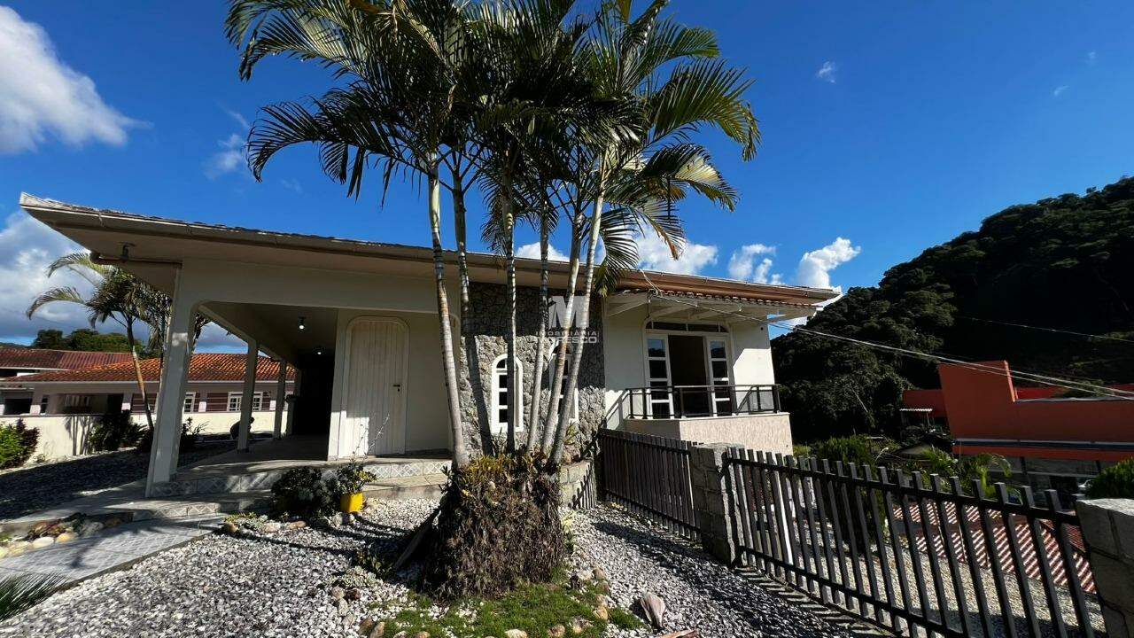 Casa de 4 quartos, 160m² no bairro Cedrinho, em Brusque | Eu Corretor