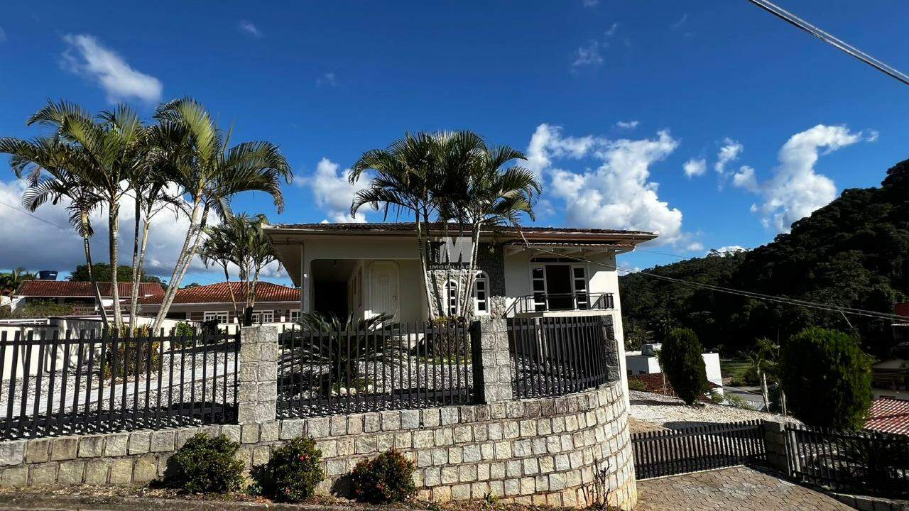 Casa de 4 quartos, 160m² no bairro Cedrinho, em Brusque | Eu Corretor