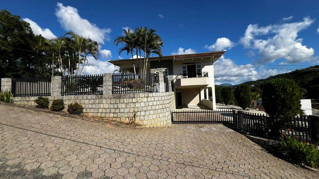 Casa de 4 quartos, 160m² no bairro Cedrinho, em Brusque | Eu Corretor