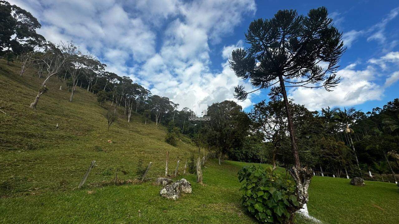 Fazenda/Sítios/Chácaras de 20 quartos, no bairro Zantão, em Brusque | Eu Corretor