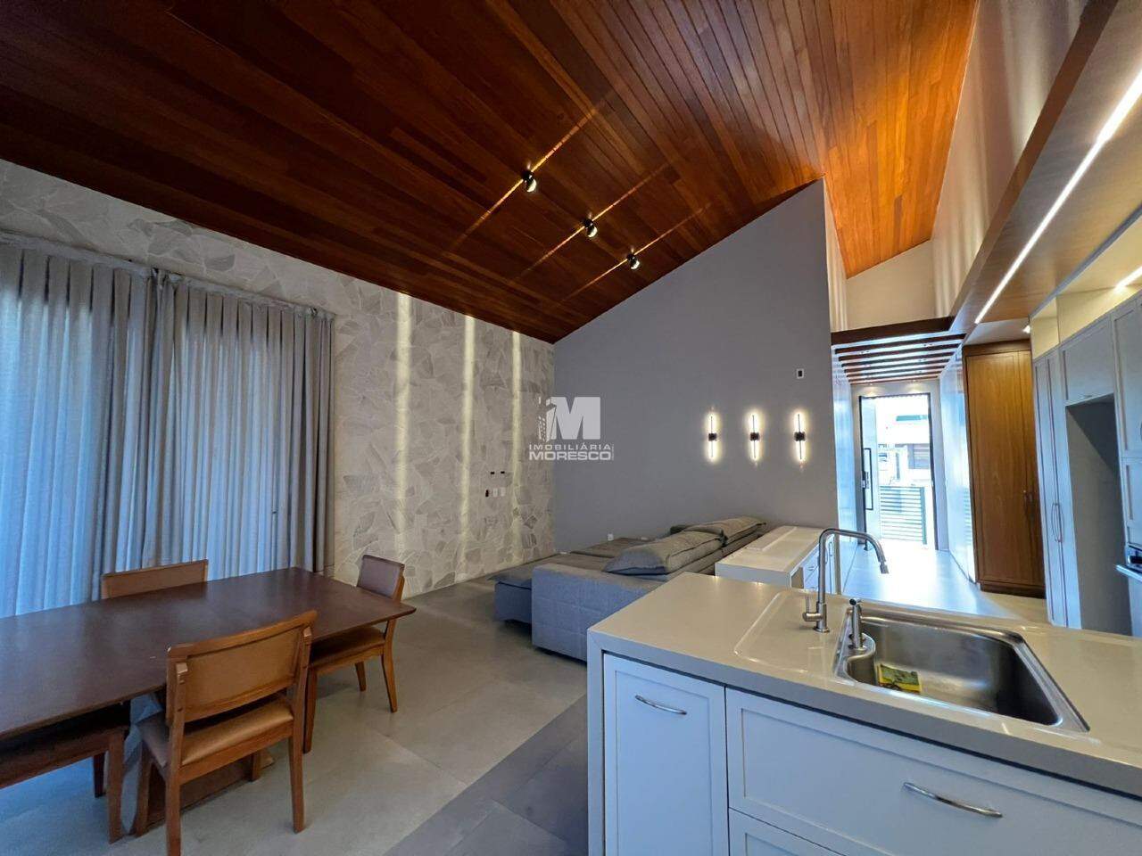Casa de 3 quartos, 200m² no bairro Guabirupé, em Guabiruba | Eu Corretor