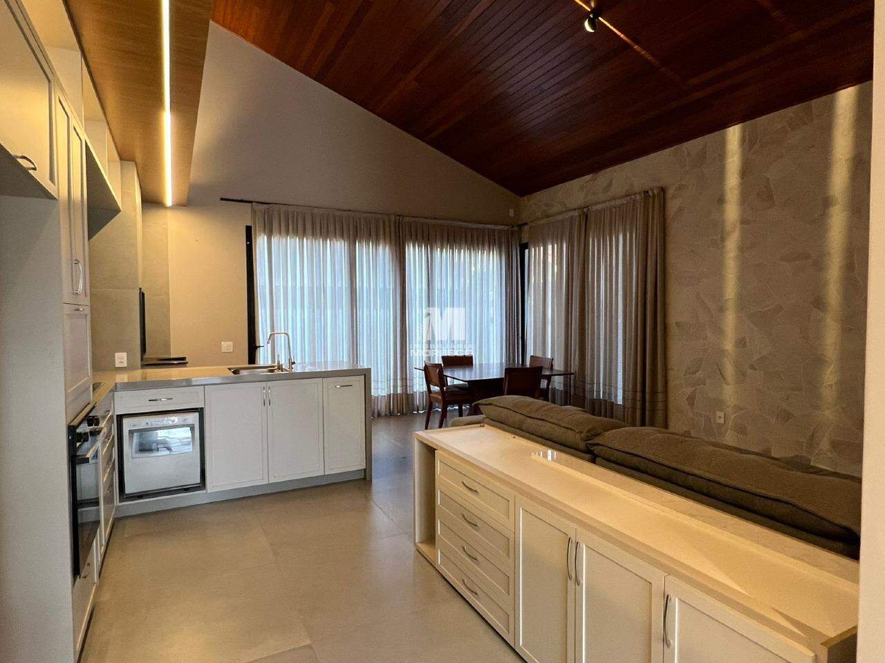 Casa de 3 quartos, 200m² no bairro Guabirupé, em Guabiruba | Eu Corretor