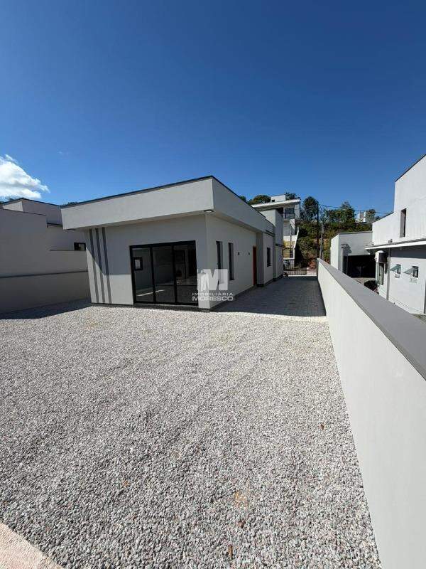 Casa à venda no bairro Primeiro de Maio: