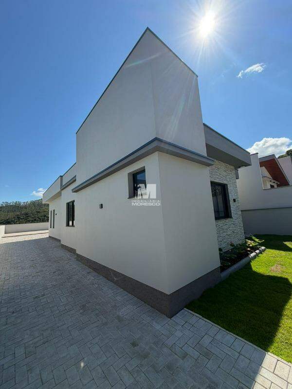 Casa à venda no bairro Primeiro de Maio: