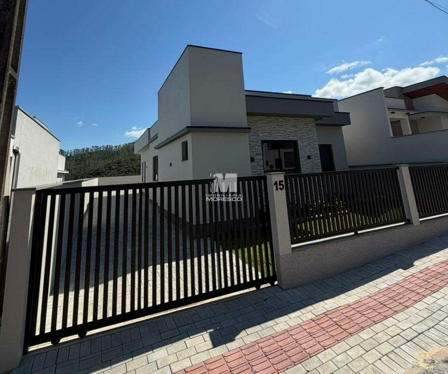Casa à venda no bairro Primeiro de Maio: 
