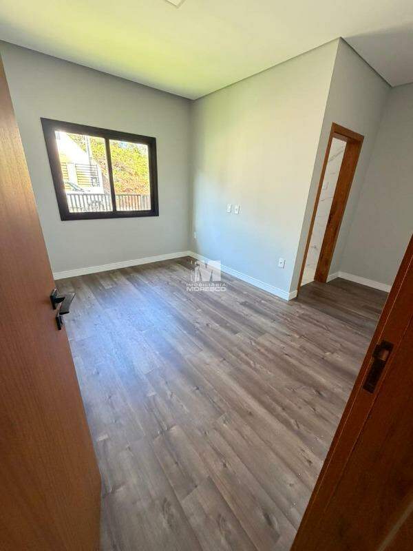Casa à venda no bairro Primeiro de Maio: