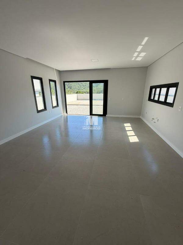 Casa à venda no bairro Primeiro de Maio: