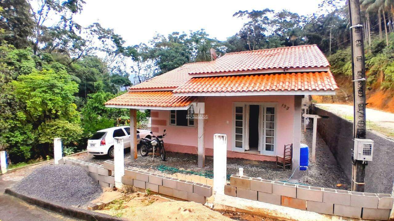 Casa à venda no bairro Tomaz Coelho: 
