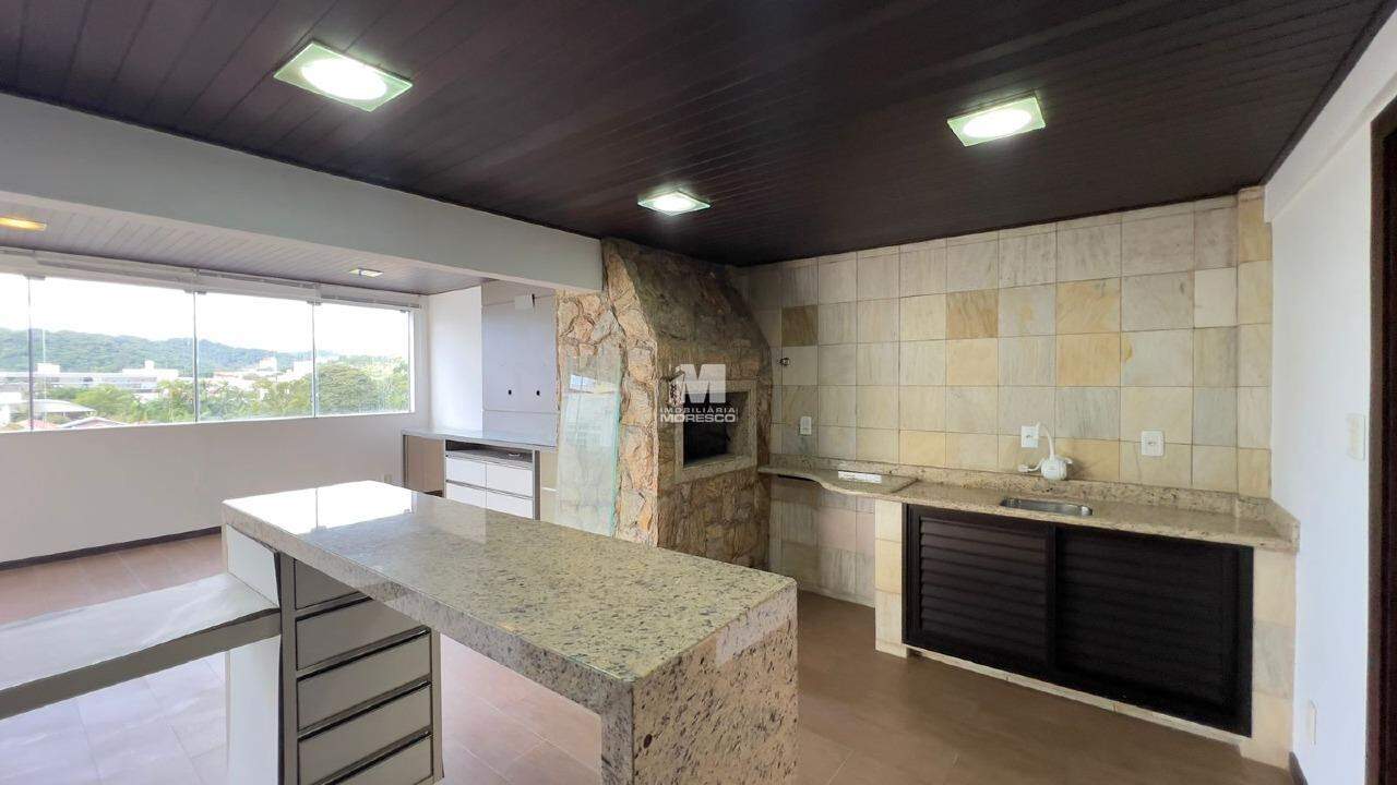 Apartamento para aluguel no bairro Centro: