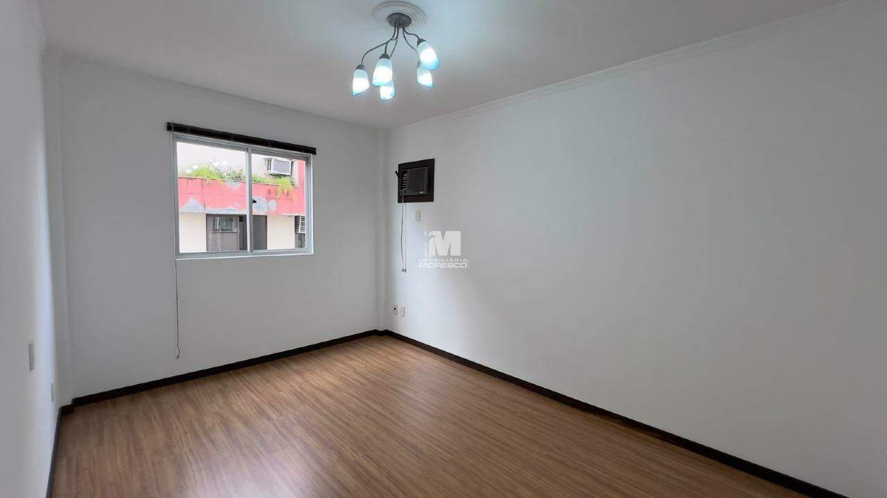 Apartamento para aluguel no bairro Centro:
