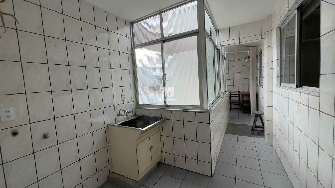 Apartamento para aluguel no bairro Centro: