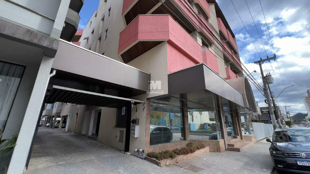 Apartamento para aluguel no bairro Centro: 