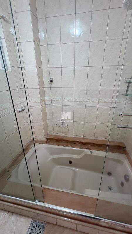 Apartamento para aluguel no bairro Centro: