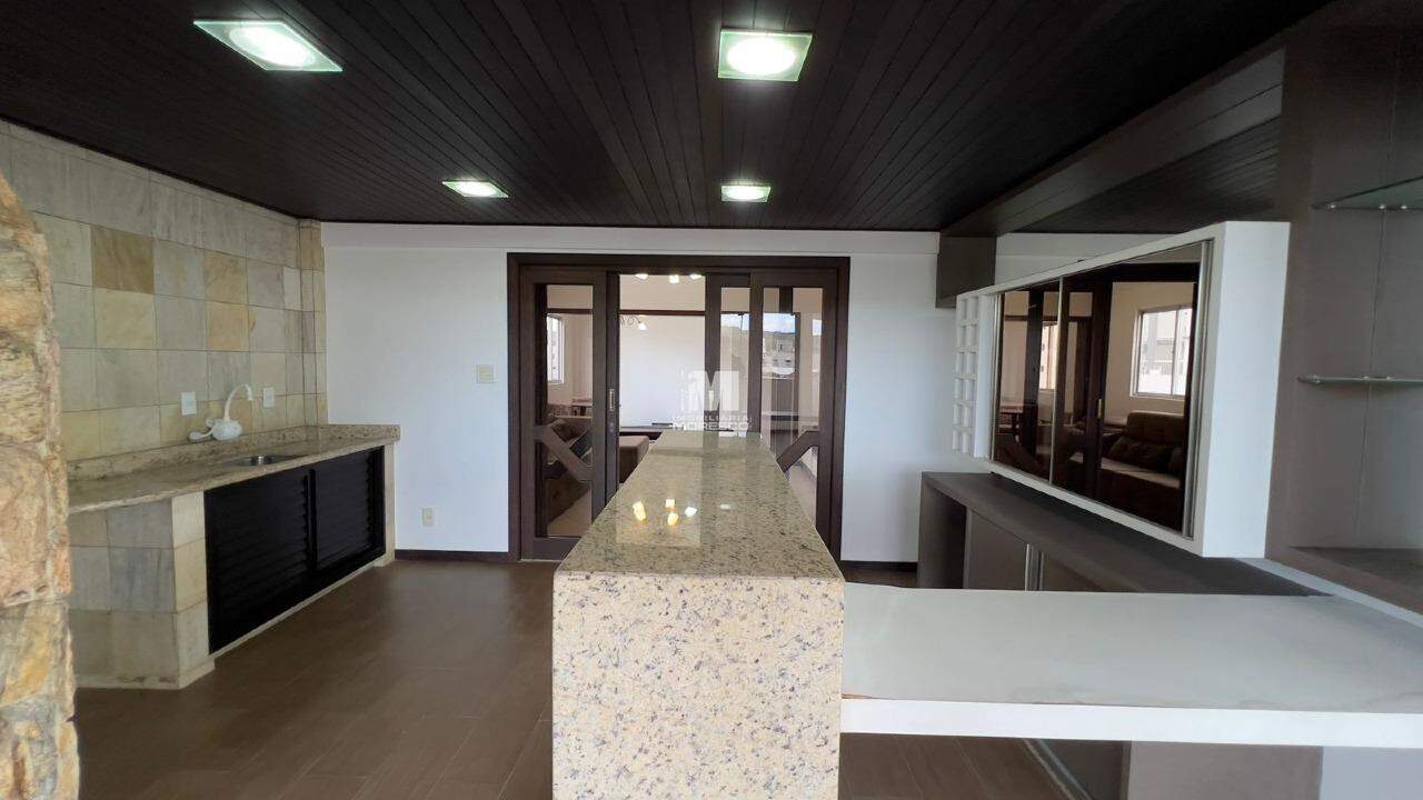 Apartamento para aluguel no bairro Centro: