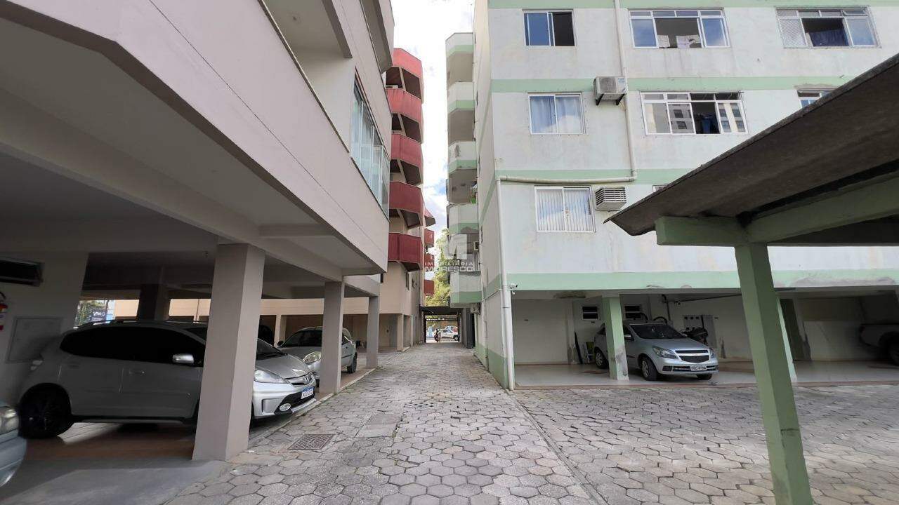 Apartamento para aluguel no bairro Centro: 