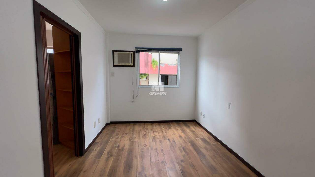 Apartamento para aluguel no bairro Centro: