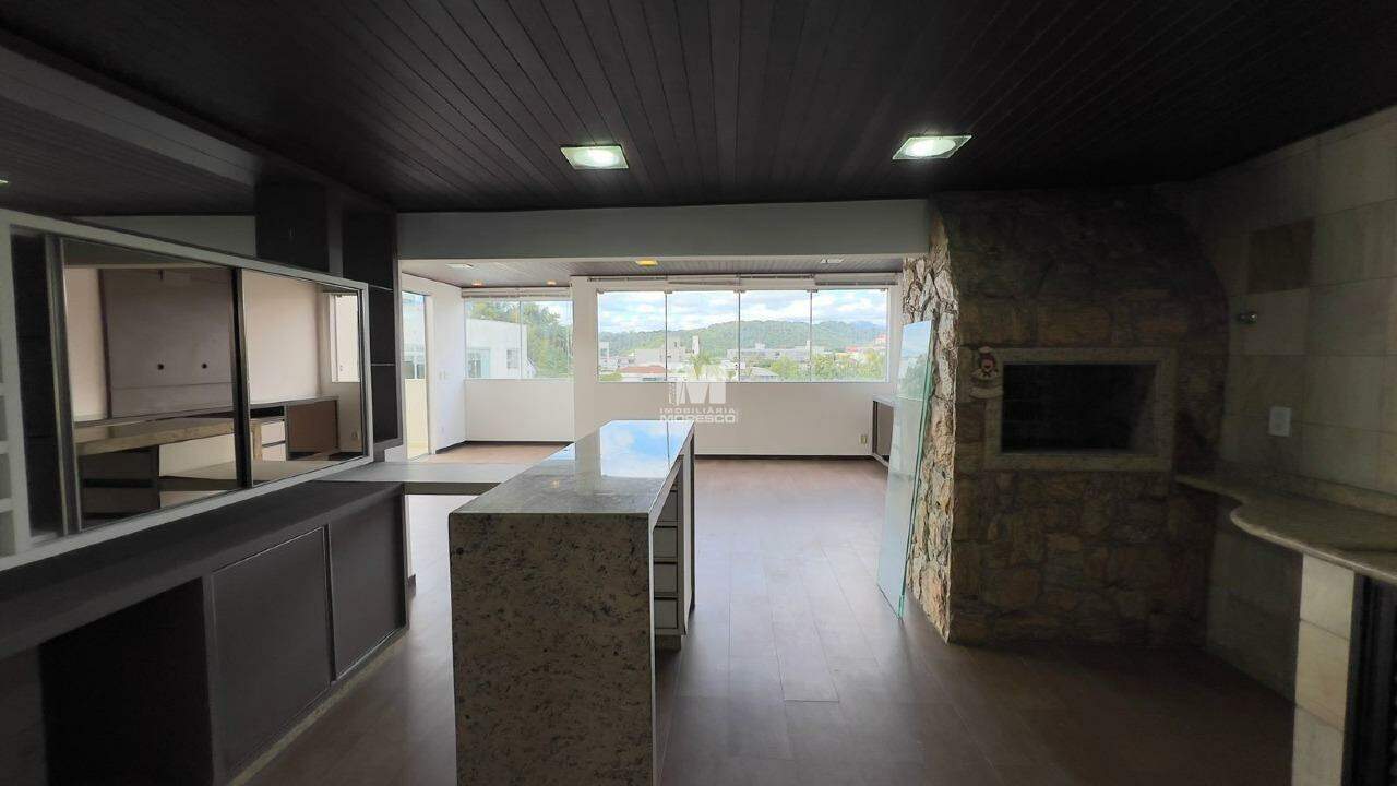 Apartamento para aluguel no bairro Centro: