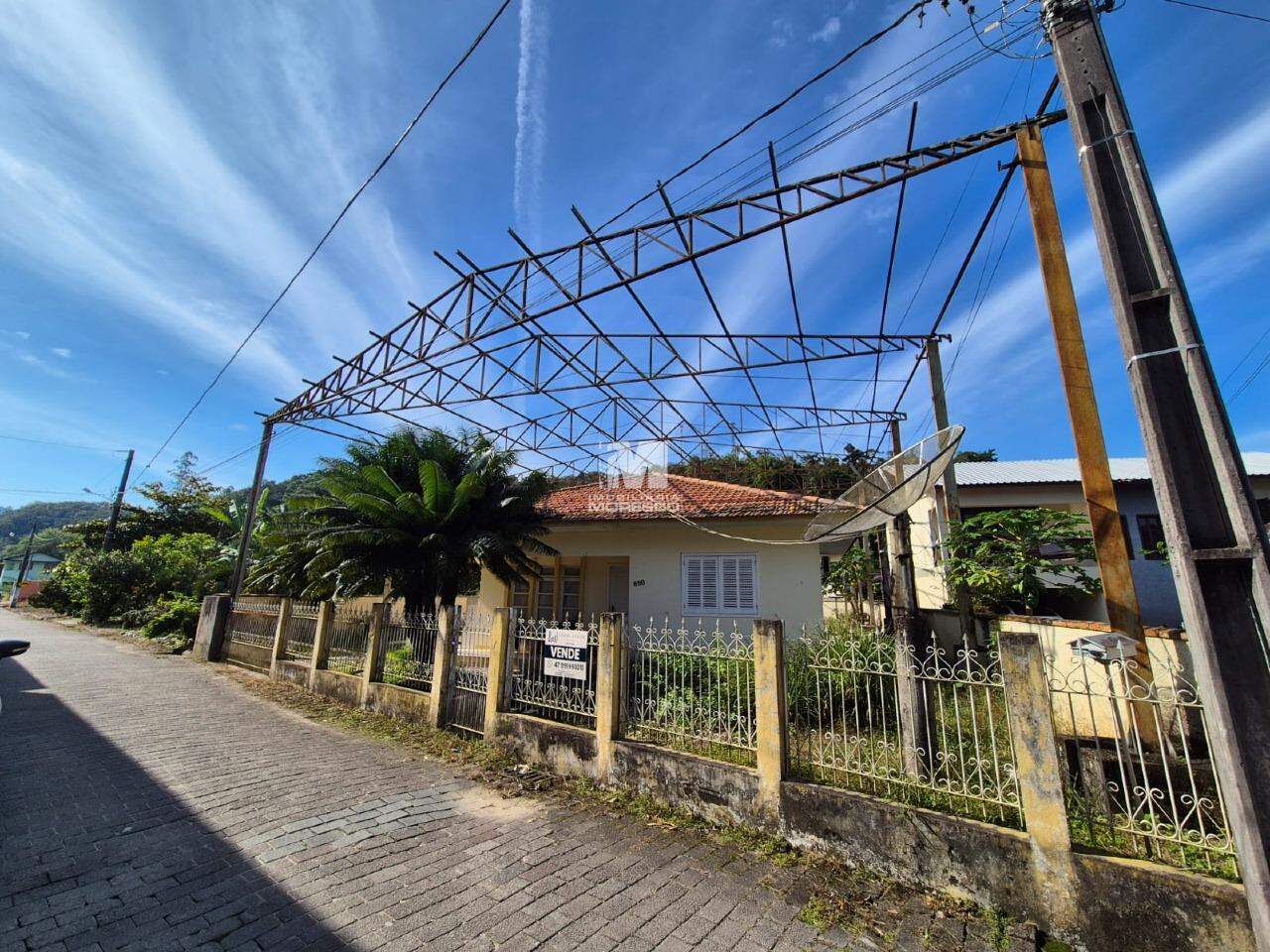 Casa à venda no bairro Centro: 