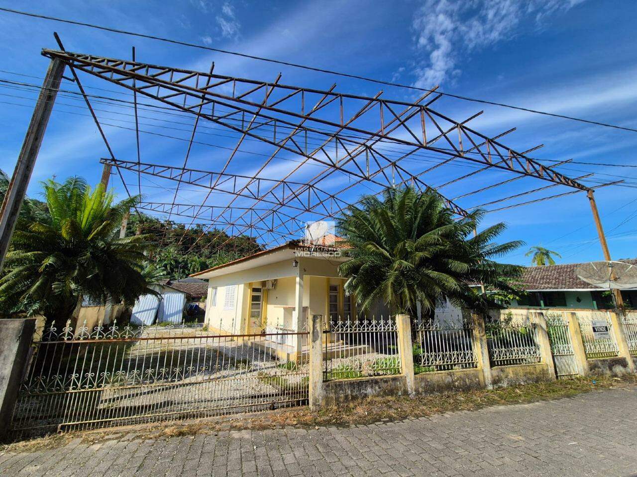 Casa à venda no bairro Centro: 