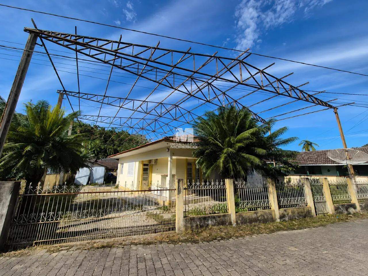 Casa à venda no bairro Centro: 