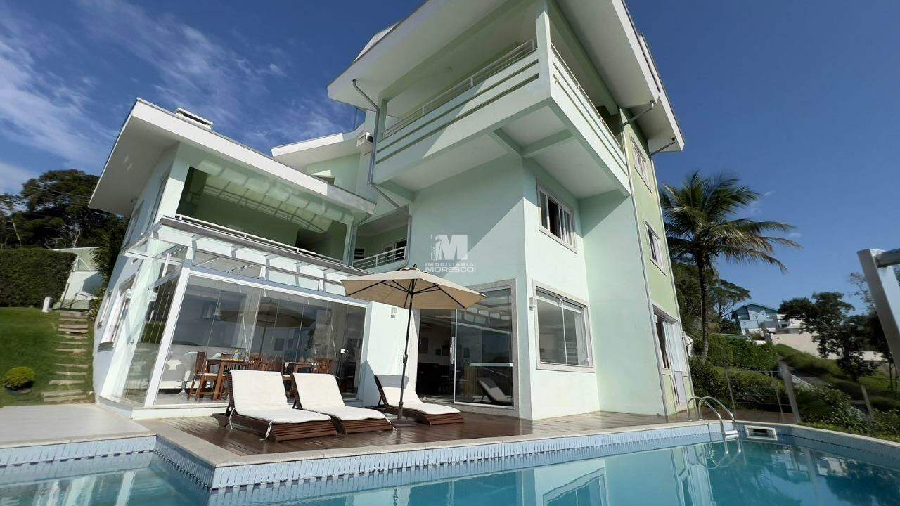 Casa de 4 quartos, 460m² no bairro Primeiro de Maio, em Brusque | Eu Corretor