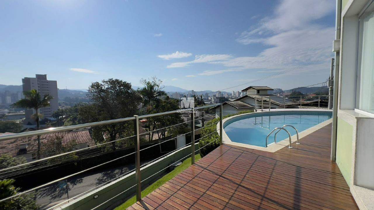 Casa de 4 quartos, 460m² no bairro Primeiro de Maio, em Brusque | Eu Corretor