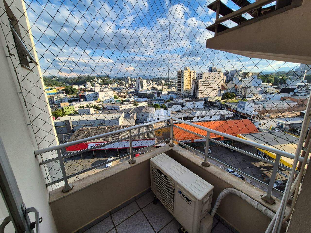 Apartamento à venda no bairro Centro: 