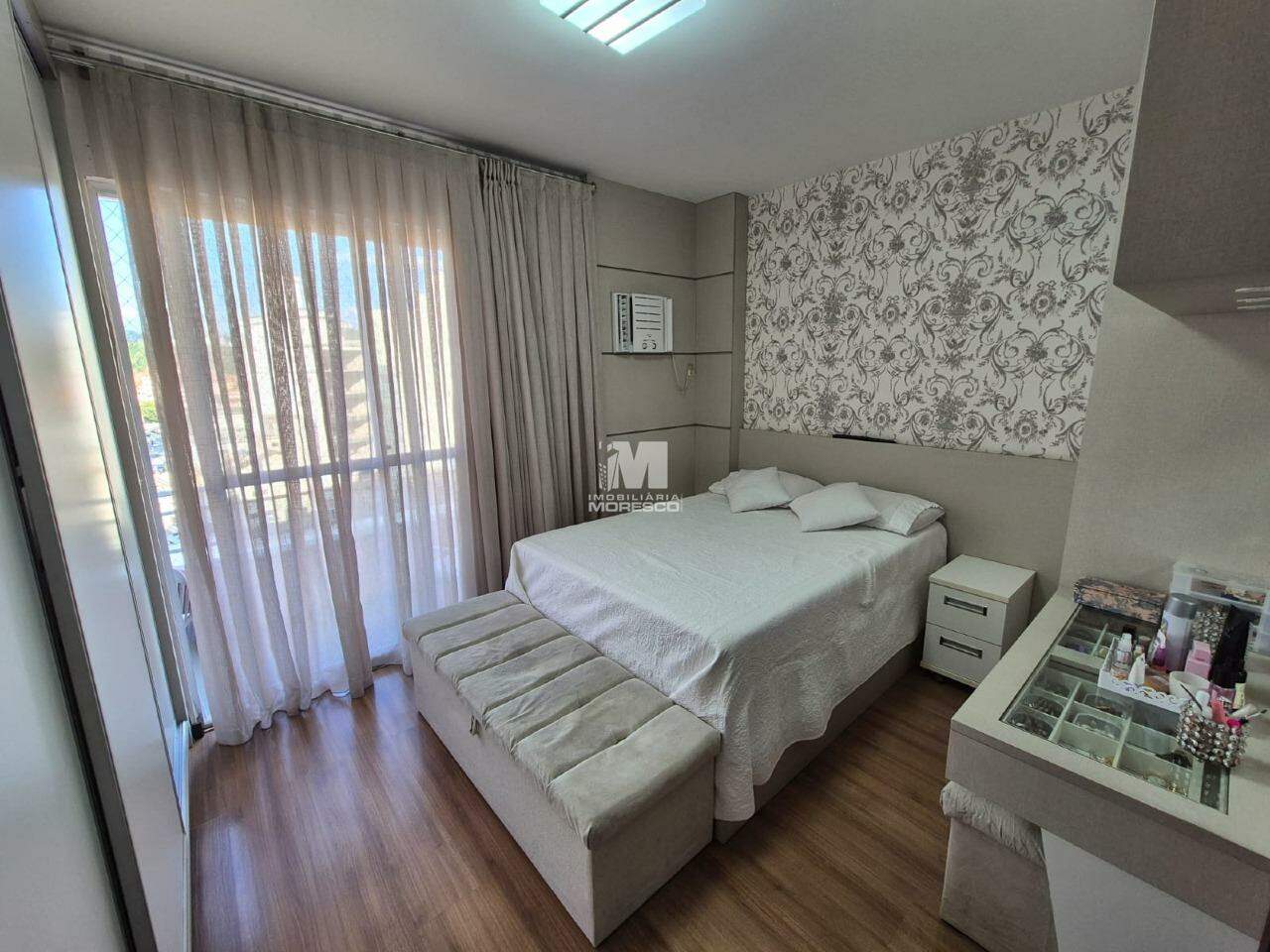 Apartamento à venda no bairro Centro: 