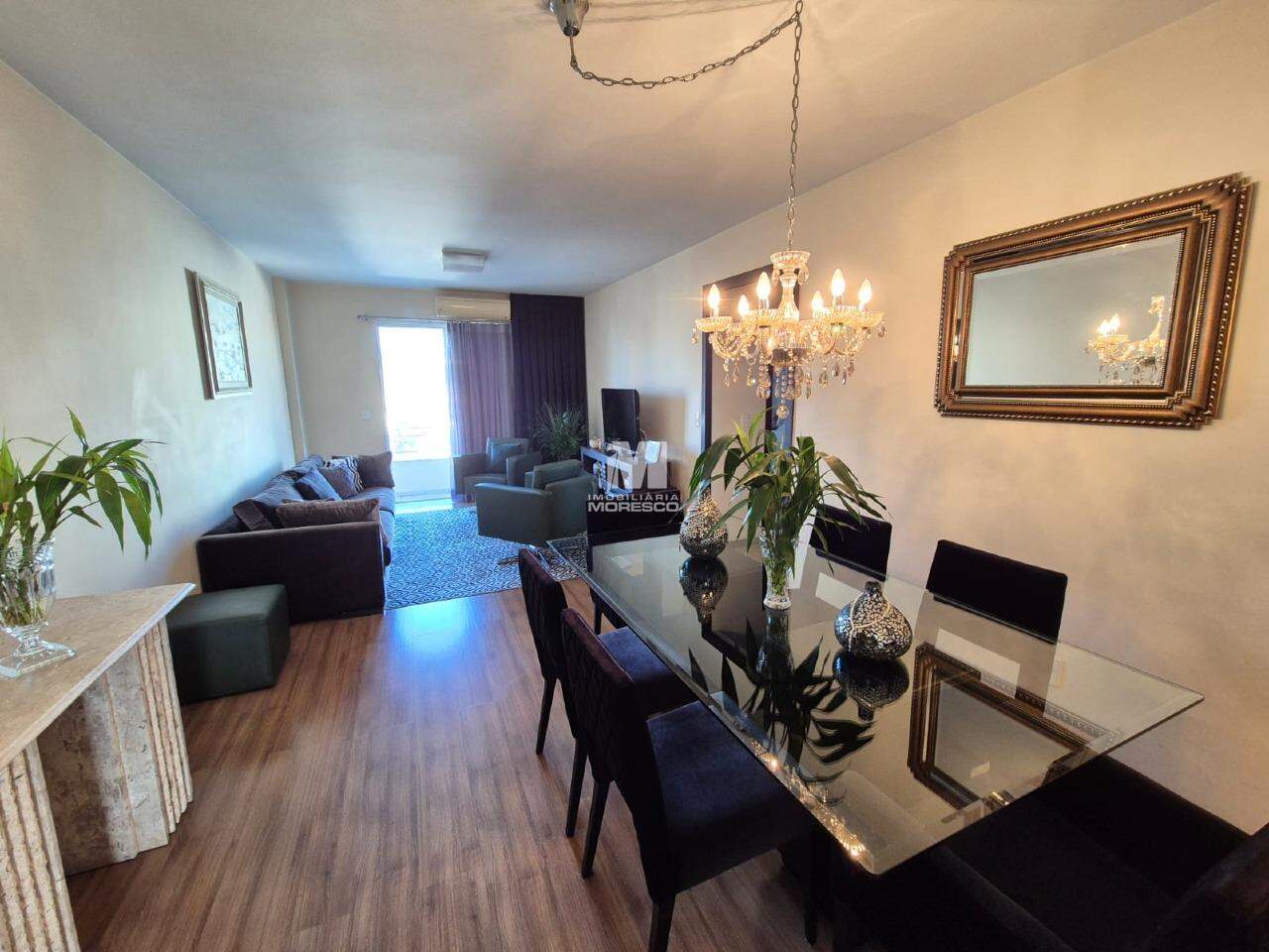 Apartamento à venda no bairro Centro: