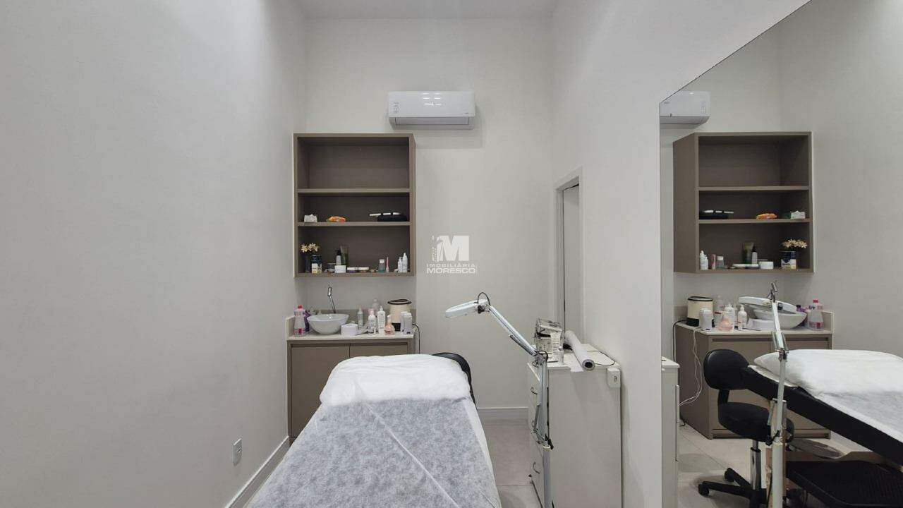 Sala Comercial à venda no bairro Souza Cruz: 