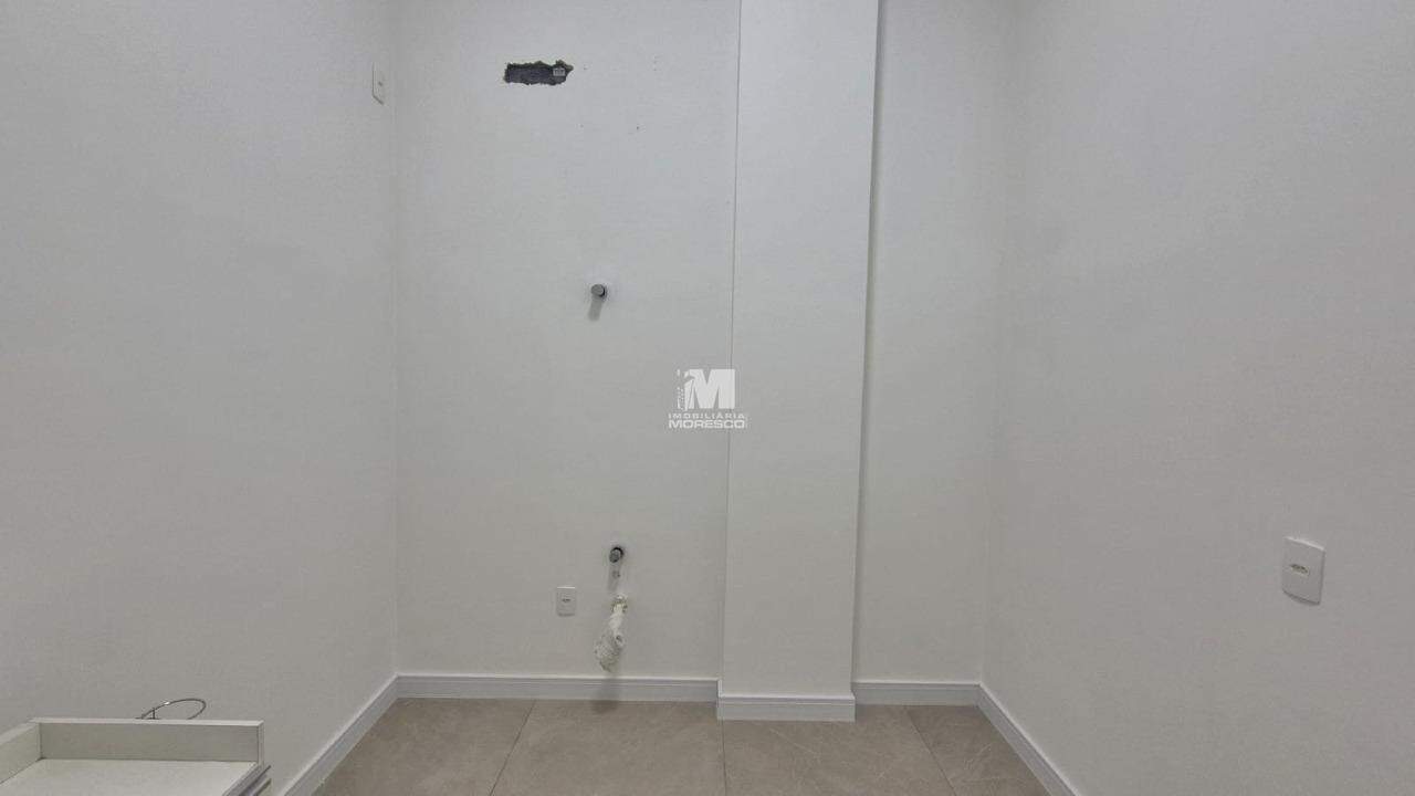 Sala Comercial à venda no bairro Souza Cruz: 