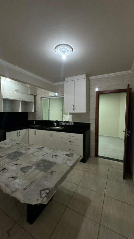 Casa à venda no bairro Dom Joaquim: