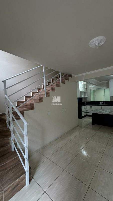 Casa à venda no bairro Dom Joaquim: