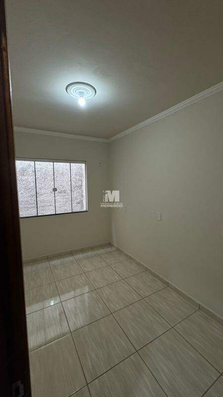 Casa à venda no bairro Dom Joaquim: