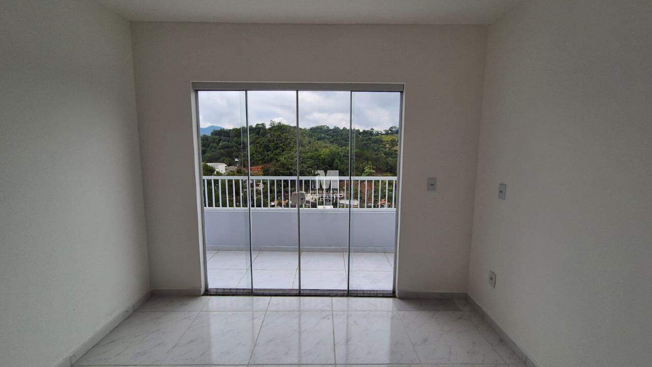 Casa à venda no bairro Azambuja: 