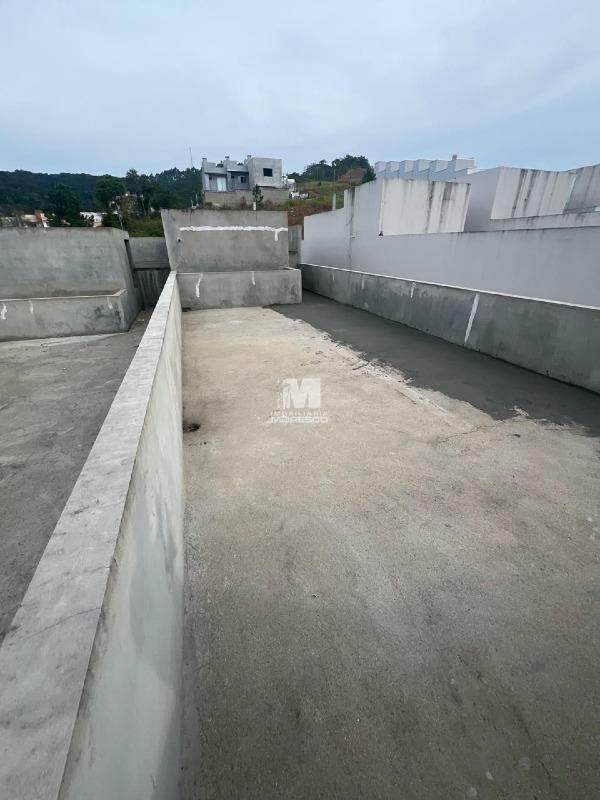 Casa para aluguel no bairro Limeira Baixa: 