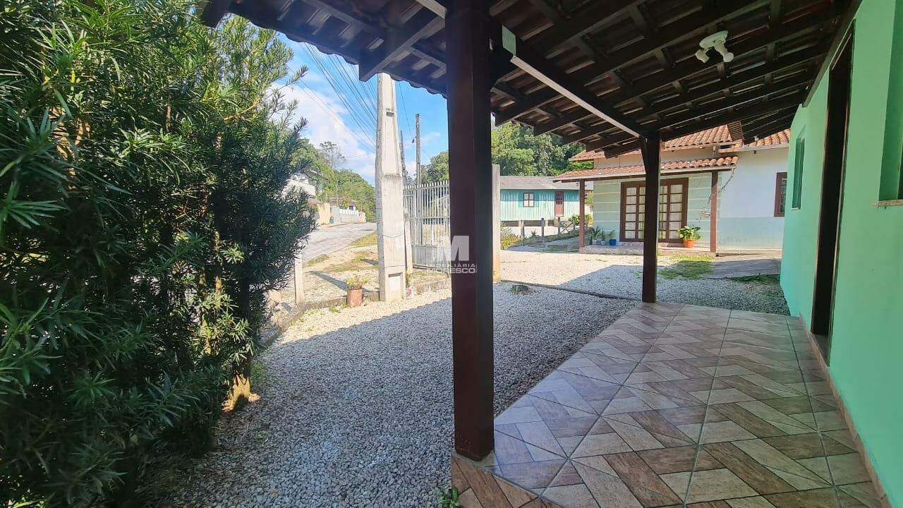Casa de 5 quartos, 130m² no bairro Cedrinho, em Brusque | Eu Corretor