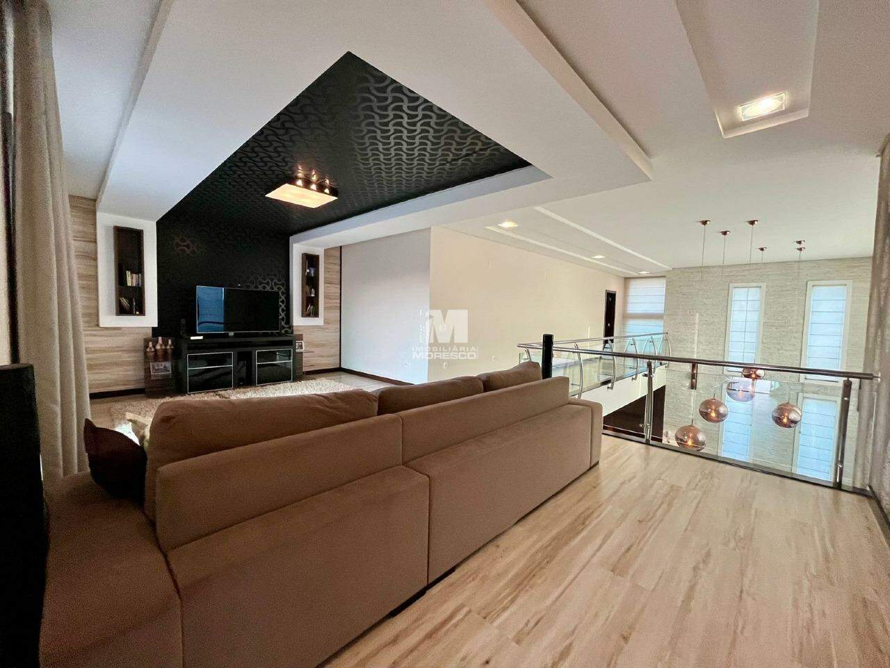 Casa à venda no bairro Planalto: