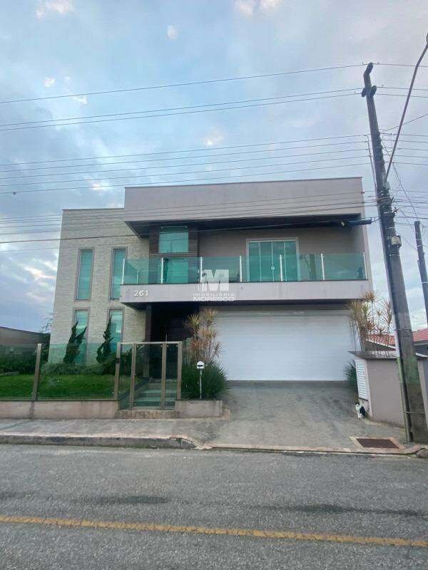 Casa à venda no bairro Planalto: 
