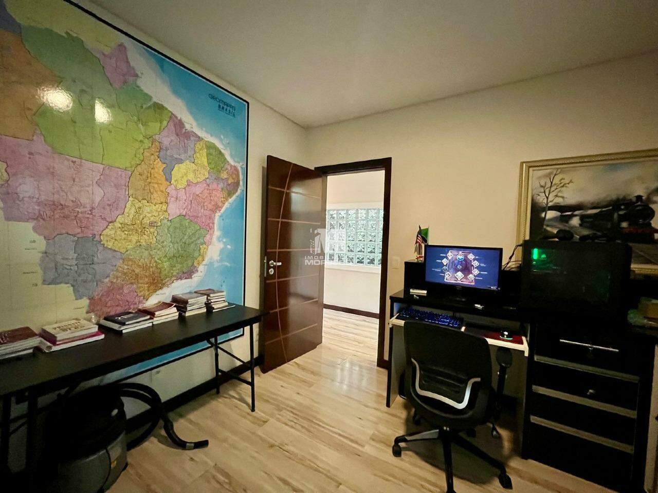 Casa à venda no bairro Planalto: