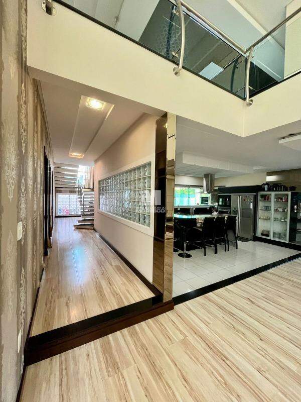 Casa à venda no bairro Planalto: