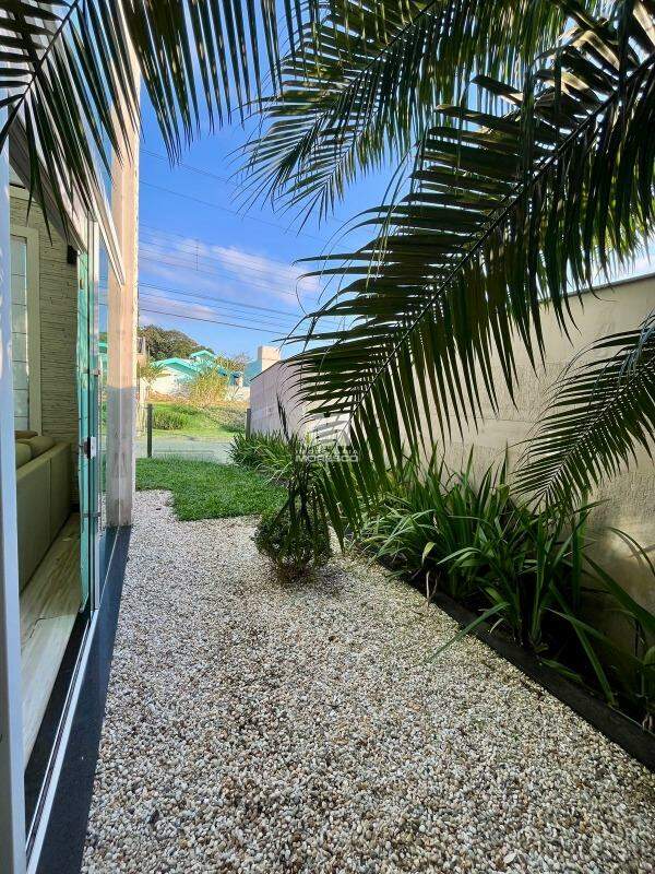Casa à venda no bairro Planalto: