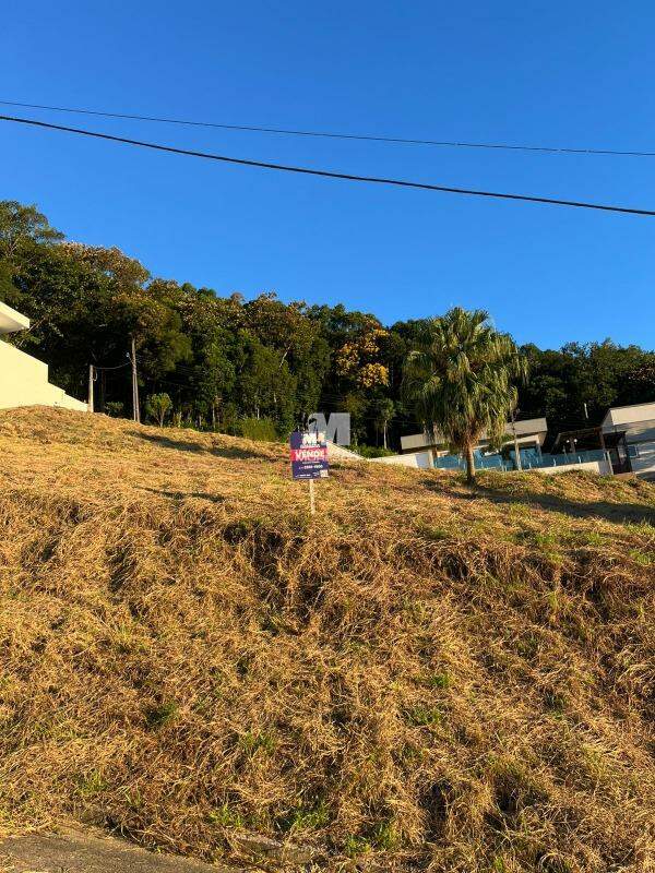 Terreno à venda no bairro Guarani: 